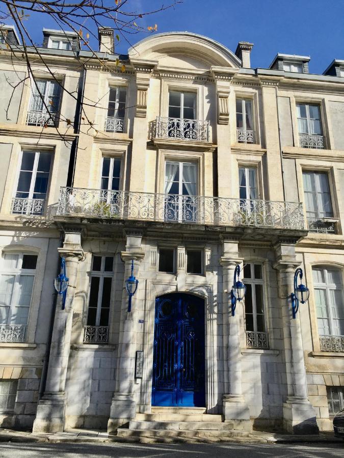 Appartement spacieux dans immeuble atypique classé 4 étoiles à côté des Thermes de Capvern-Les-Bains Esterno foto